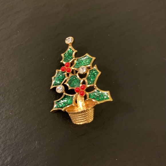 Avon 2003 Christmas Holly Tree Pin Brooch - Picture 2 of 8